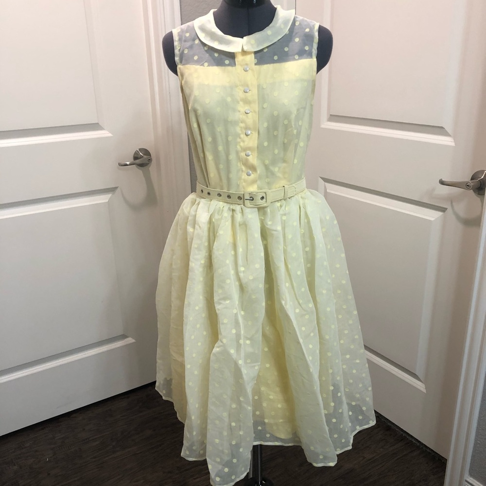 ❌Sold❌ Unique Vintage Swiss Dot Yellow Dress - Picture 5 of 11